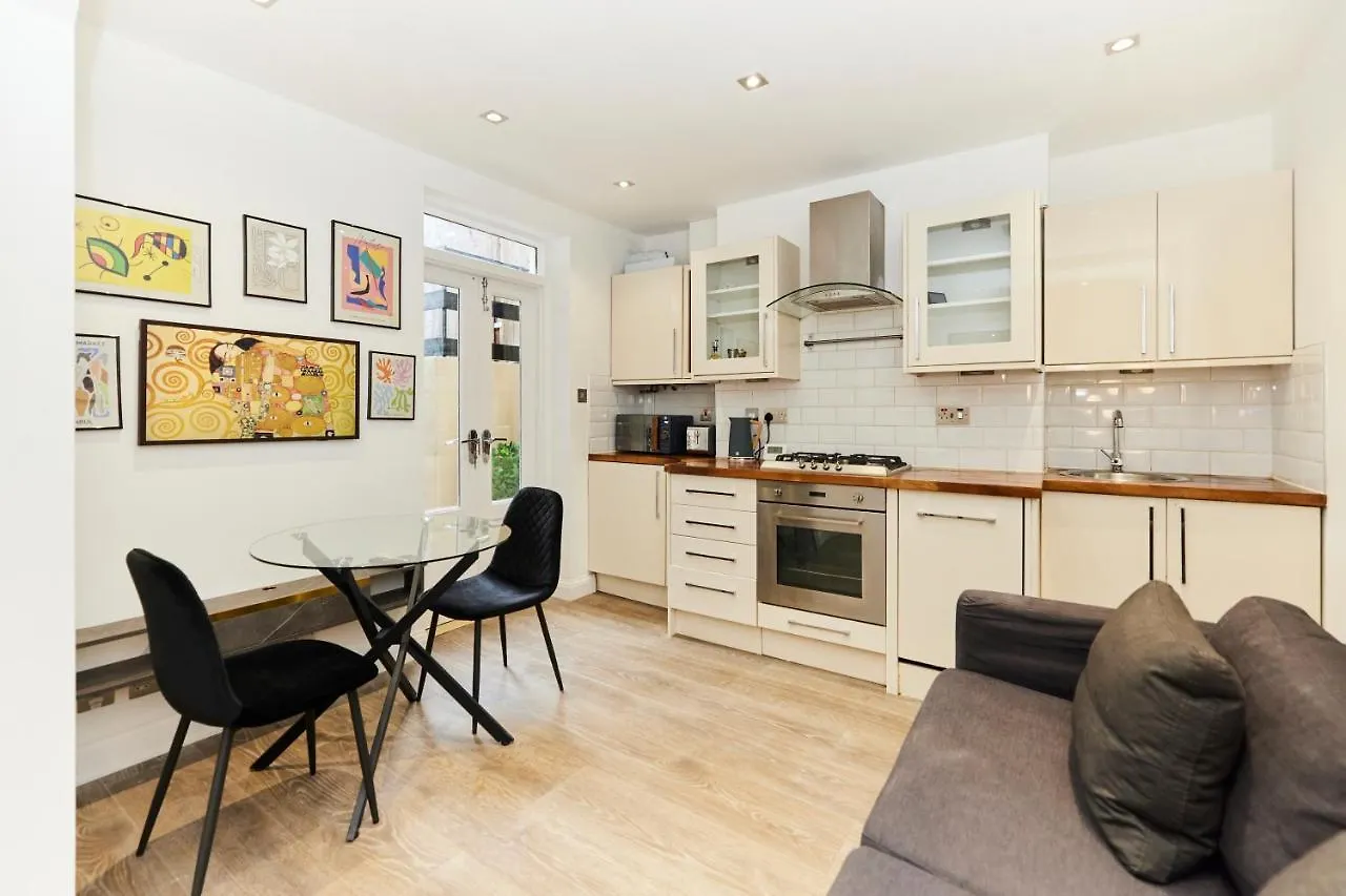The Bermondsey Place - Cozy 2Bdr Flat London